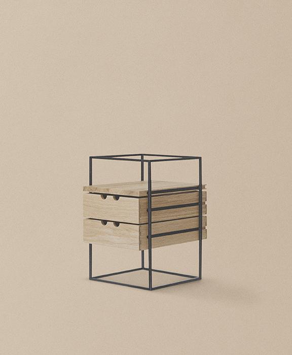 Karakter Cache Desk Organiser / Paul McCobb