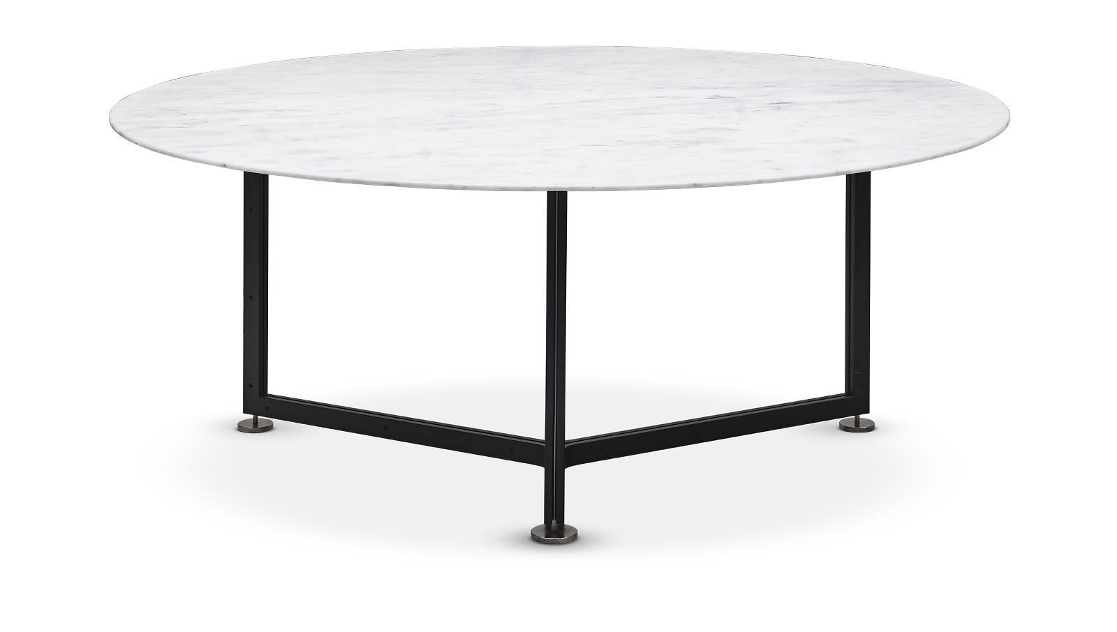 Karakter Hess Dining Table / Mikal Harrsen