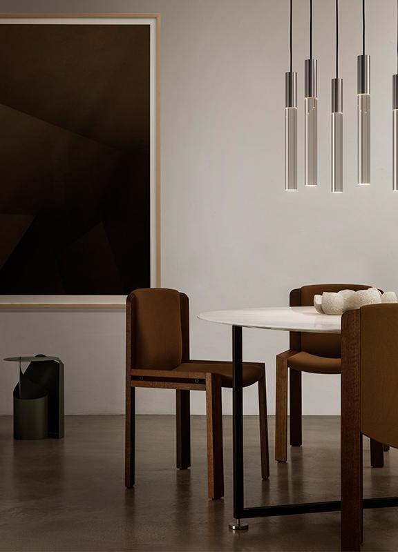 Karakter Hess Dining Table / Mikal Harrsen