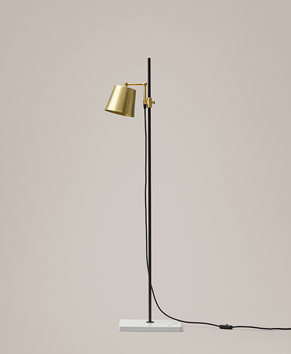Karakter Lab Light Floor Lamp / Anatomy Design
