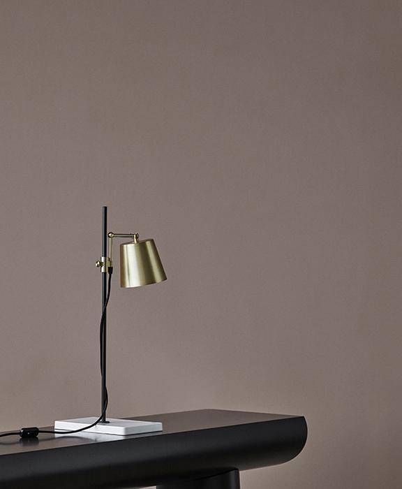 Karakter Lab Light Table Lamp / Anatomy Design