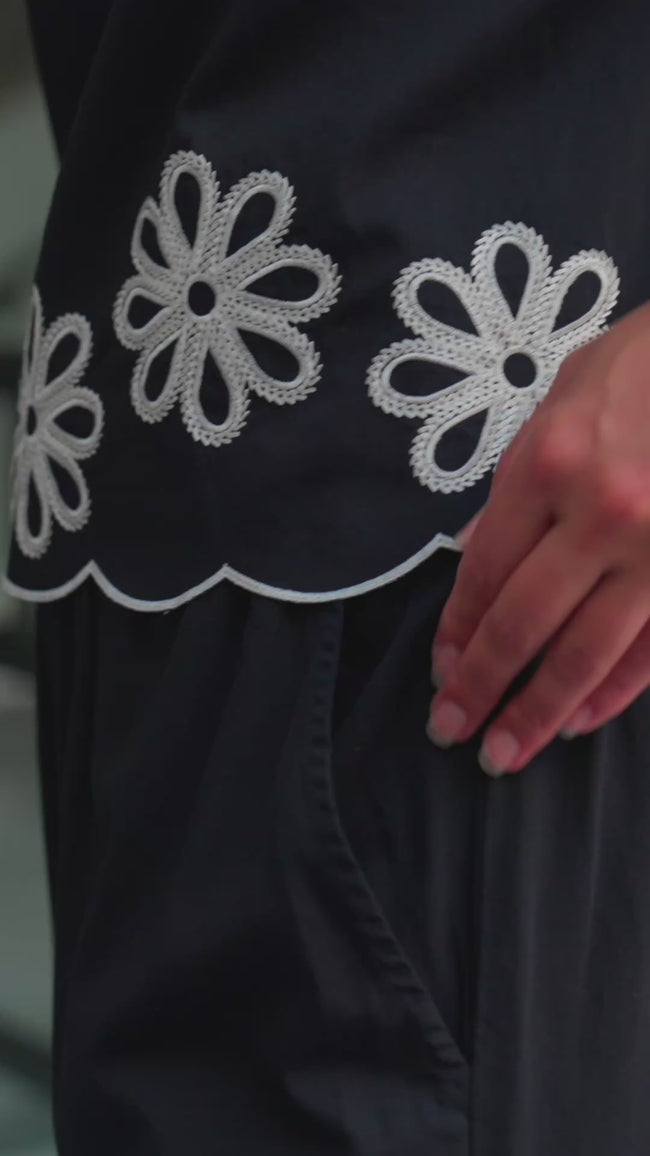 Karen Kane Black/Cream 3/4 Sleeve Embroidered Scallop Top Karen Kane