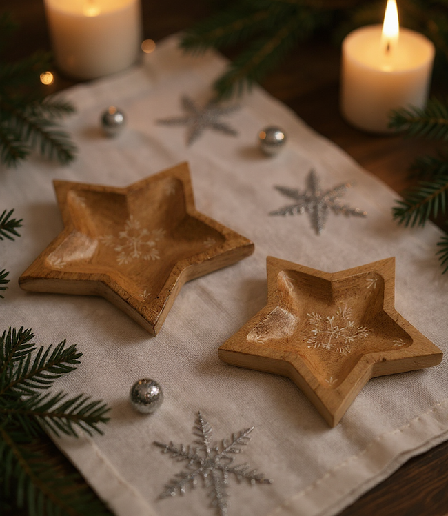karen kane Natural Wooden Star Serving Trays Set Of 2 Karen Kane