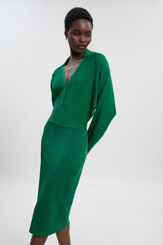 Karen Millen Petite Viscose Blend Slinky Batwing Button Neck Knit Midi Dress Green