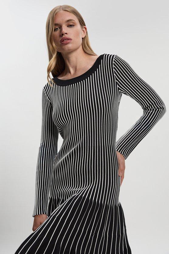 Karen Millen Petite Viscose Blend Striped Knitted Maxi Dress White