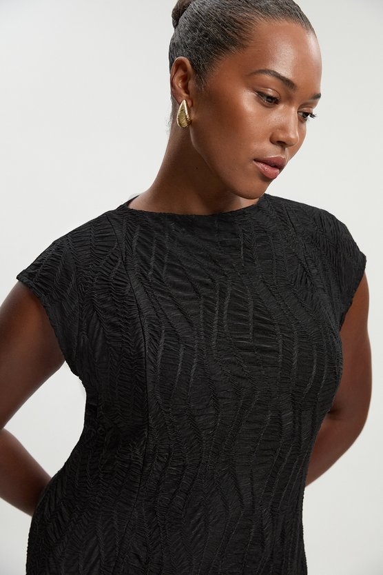 Karen Millen Plus Size Textured Hanky Hem Short Sleeve Trim Detail Jersey Maxi Dress Black