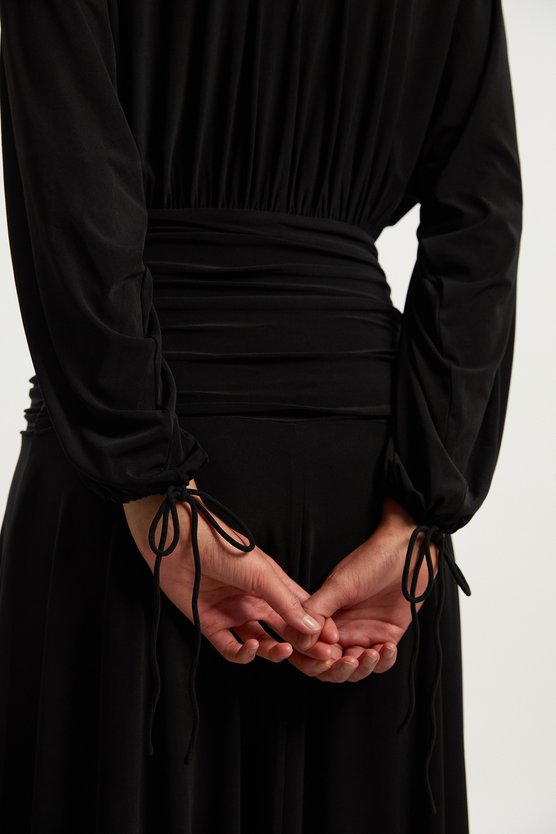 Karen Millen Stretch Drapey Crepe Ruched Plunge Neck Batwing Sleeve Maxi Dress Black