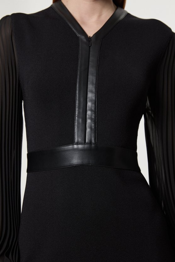 Karen Millen Woven Sleeved Pleated Dress With Pu Black