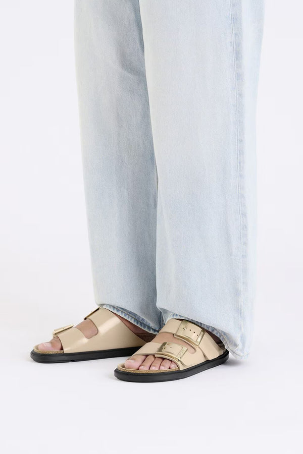 Karen Walker Arizona Droplet Buckle High Shine Regular Fit New Beige