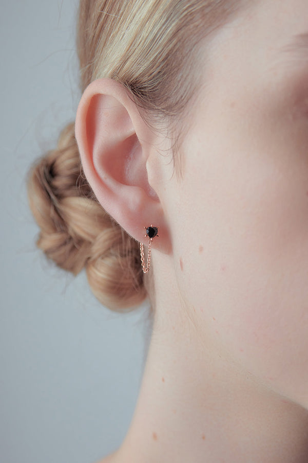 Karen Walker Cupid's Heart And Chain Studs Rose Gold Onyx