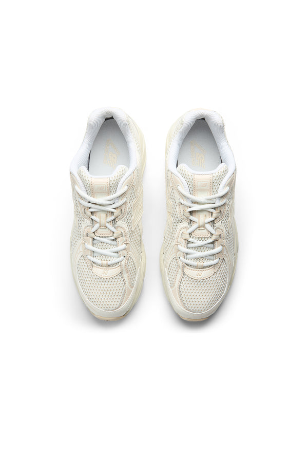 Karen Walker 740 Bisque/Angora/Sea Salt