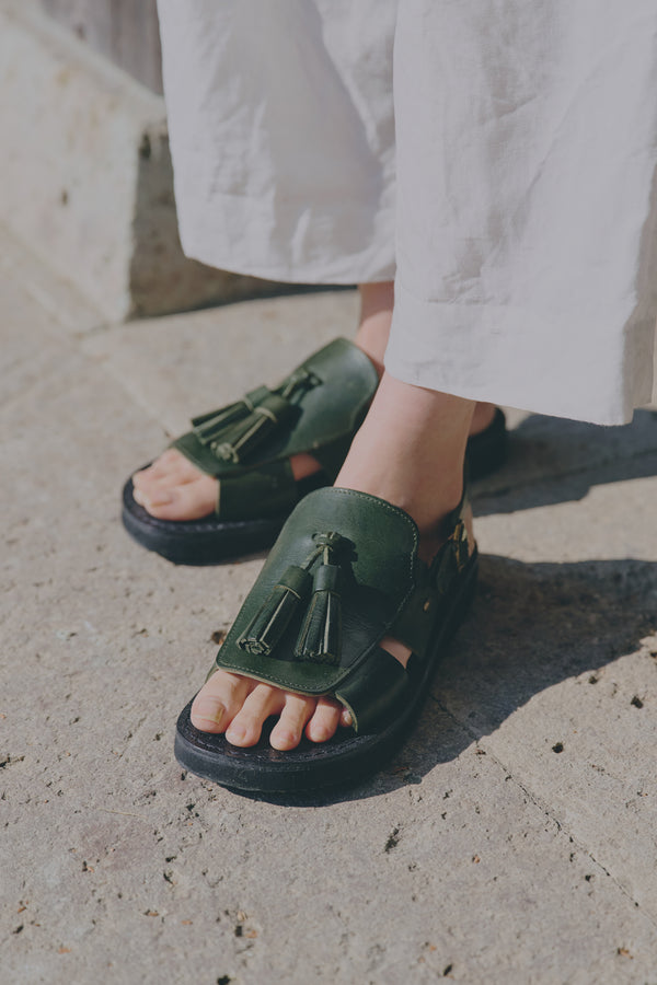 Karen Walker Lambeth Pottery Green