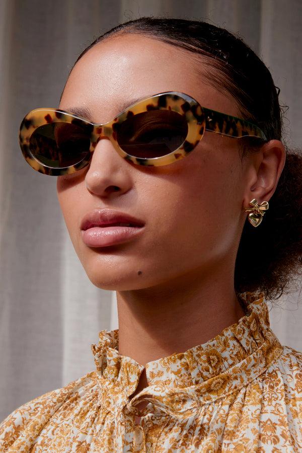 Karen Walker Omega Crazy Tort