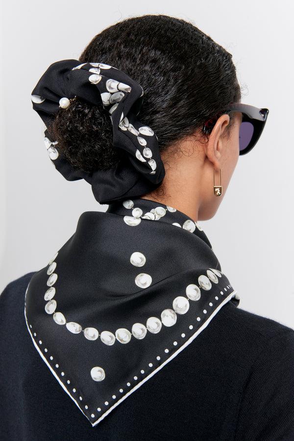Karen Walker Runaway Pearls Scrunchie Black
