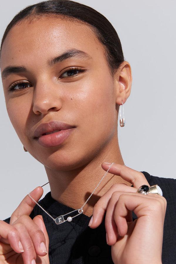 Karen Walker Runaway Safety Pin Necklace Silver
