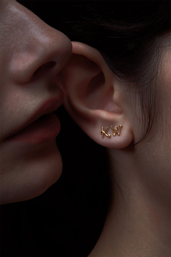 Karen Walker Single Initial Stud Gold