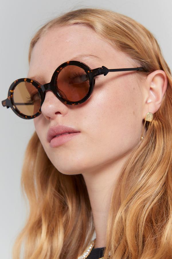 karen walker Thunder Cracked Tort