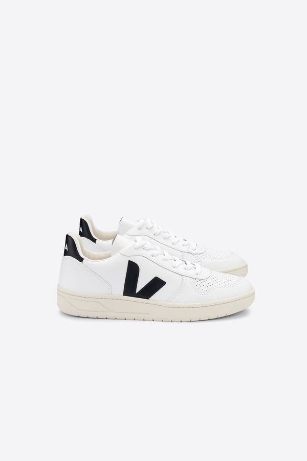 karen walker V-10 Extra White/Black