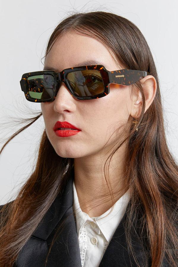 Karen Walker Zero Cracked Tort