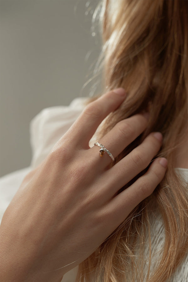 Karen Walker Micro Acorn And Leaf Charm Ring Rose Gold