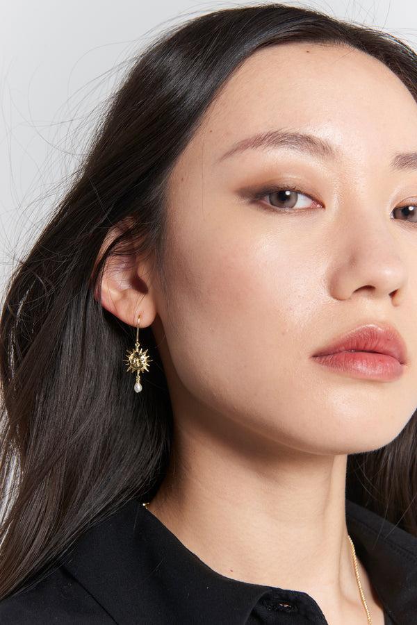 Karen Walker Sun & Moon Earrings With 2 X 5mm Teardrop Freshwater Pearls Gold