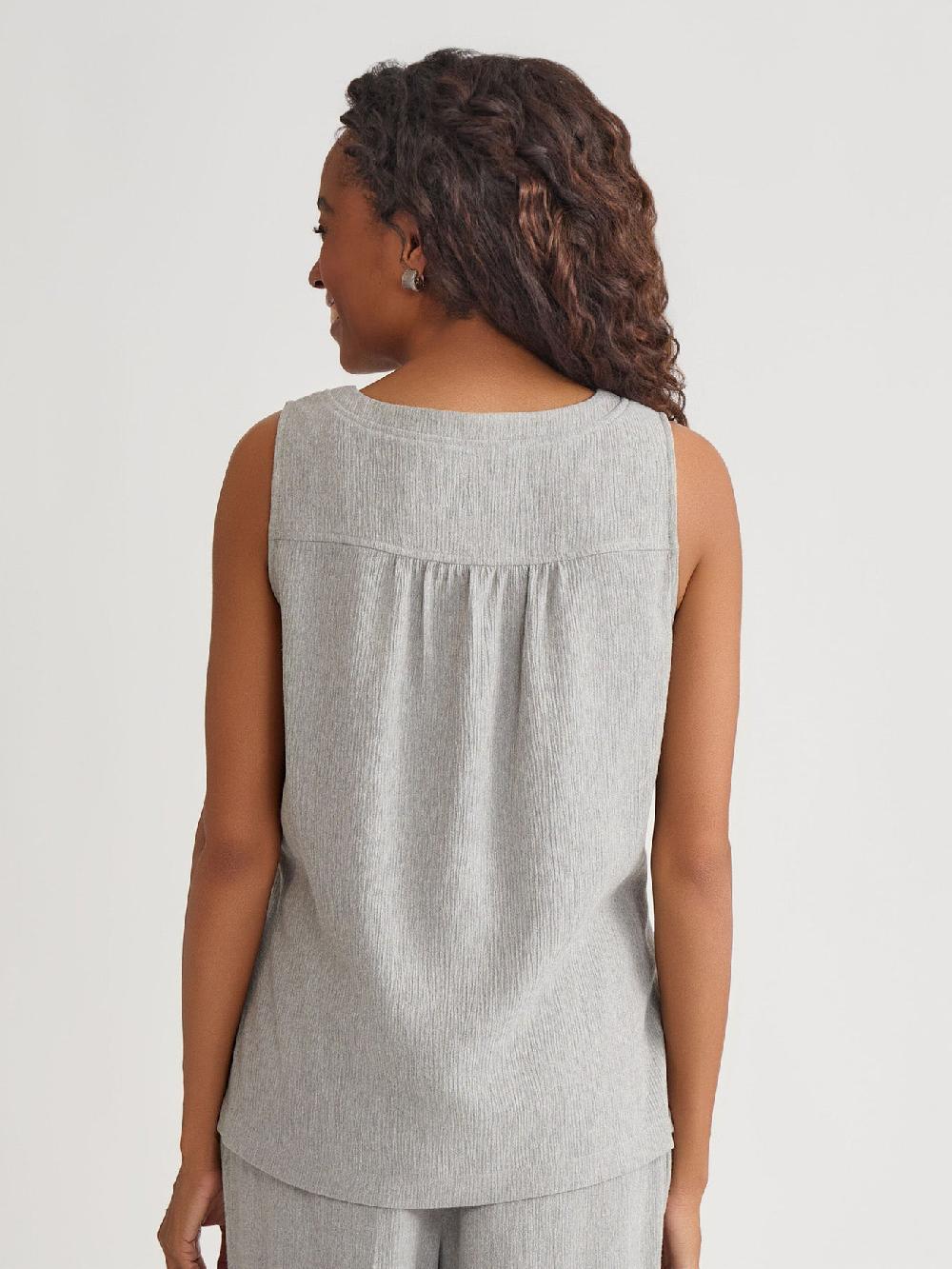 Kasper Sleeveless Scoop Neck Blouse Crinkle Woven