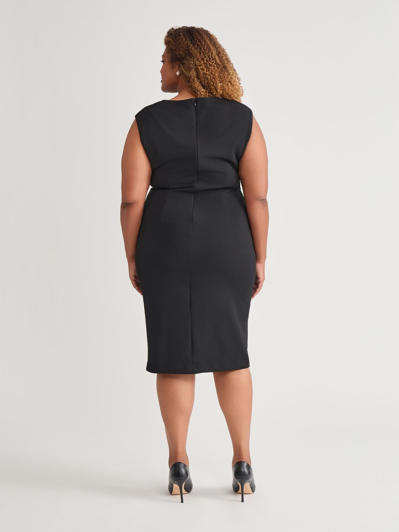 Kasper Plus Asymmetrical Neck Ruched Midi Dress Black