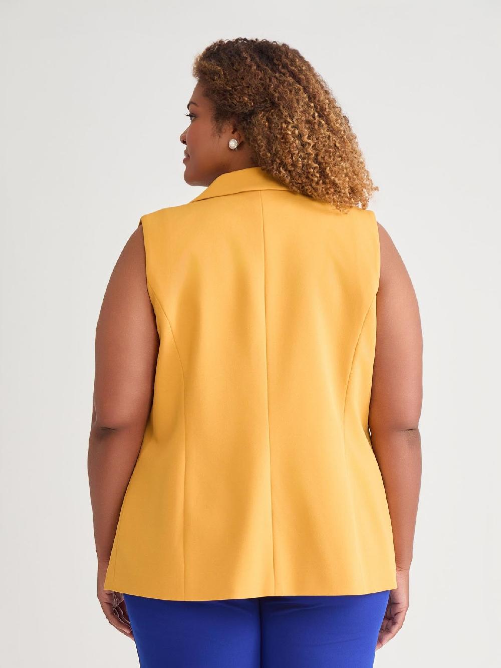 Kasper Plus Notch Collar Vest With Patch Pockets Gold Signature