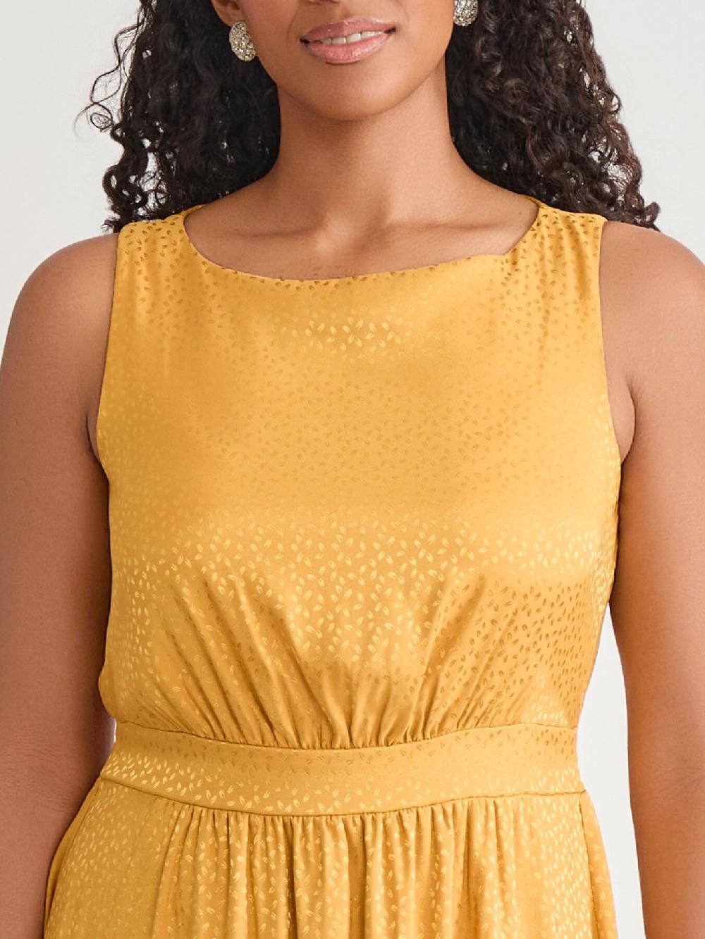 Kasper Plus Sleeveless Boat Neck Tiered Dress Gold Signature