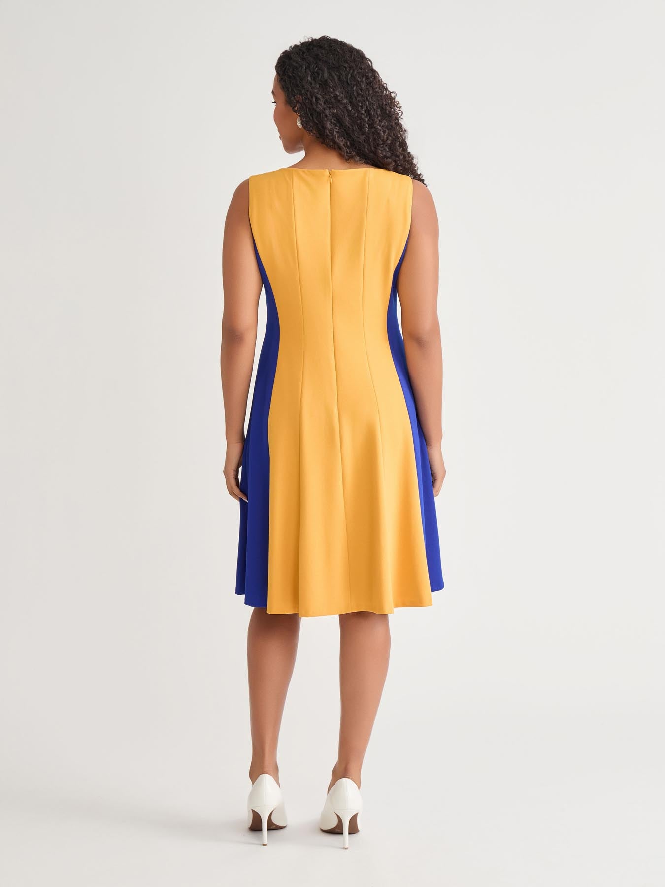 Kasper Plus Sleeveless Multi Seam Fit-and-Flare Dress Gold Signature/Royal Signature