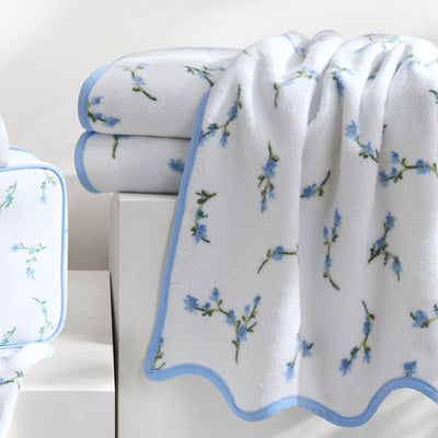 Kassatex Floral Scallop Towel