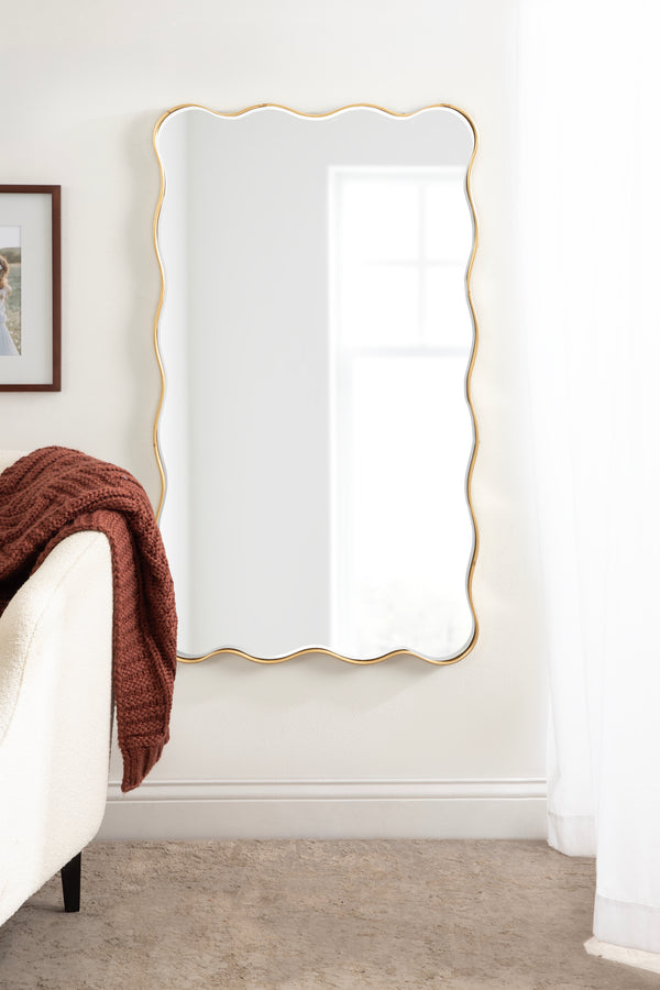 Kate & Laurel Viona Rectangle Scalloped Mirror
