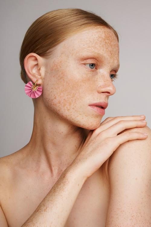 Katerina Makriyianni Sparkle Mini Hoops/ Pink