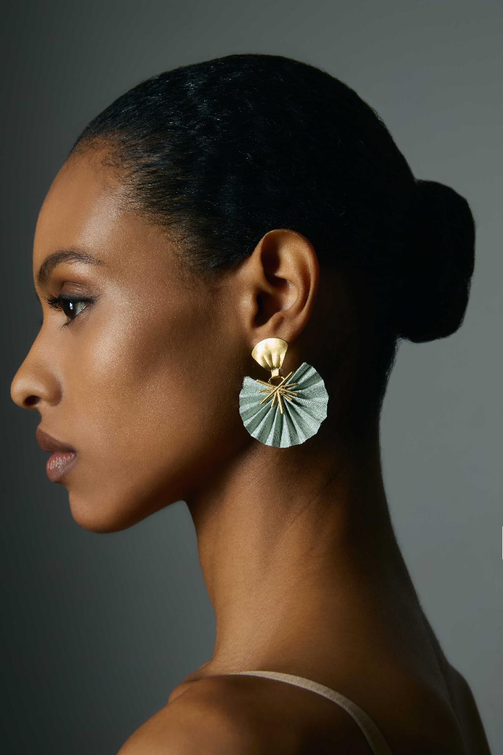 Katerina Makriyianni Sparkle Mini Fan XS Earrings/Pistachio