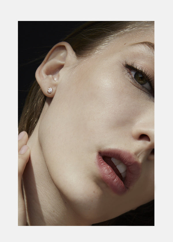 Katkim Cerré Oval Diamond Earrings