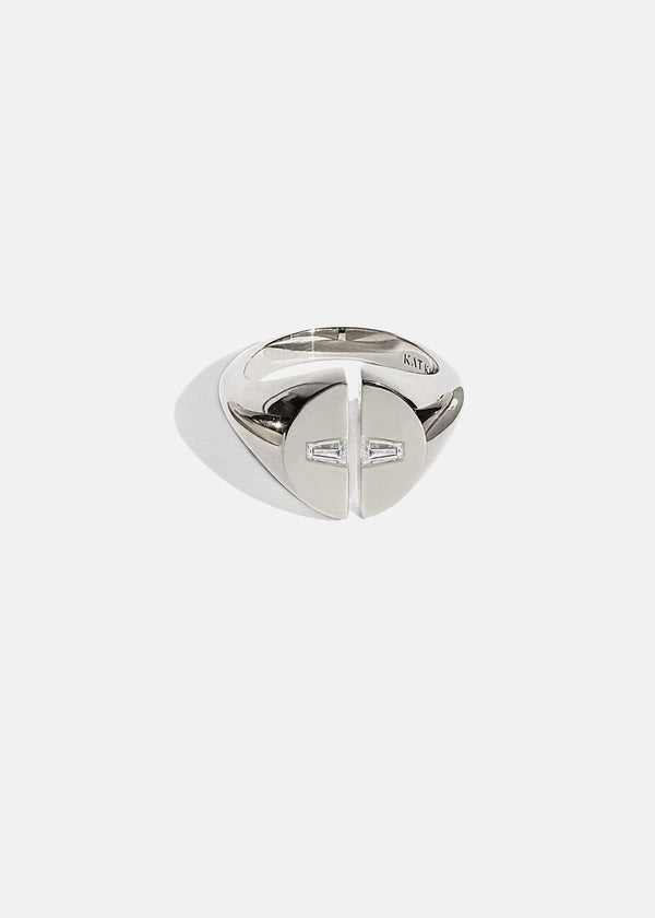 Katkim Cove Signet Ring - Tapered Baguettes