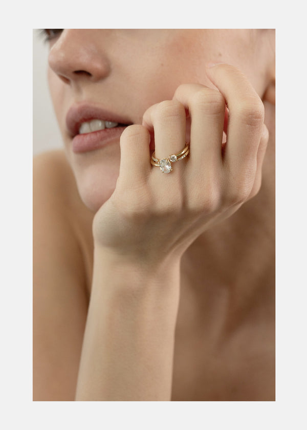 Katkim Oval Brilliant Crescendo Ring