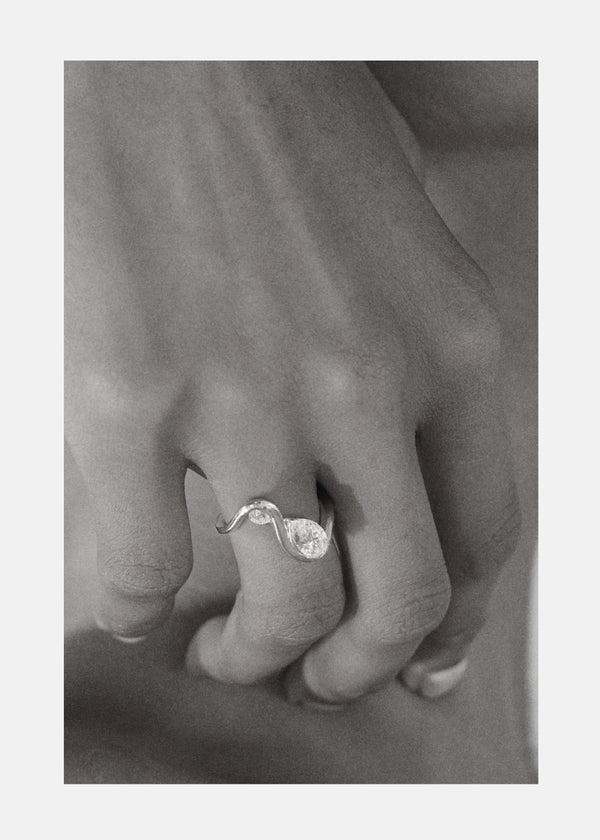 Katkim Toi Et Moi Pear Diamond Trace Ring