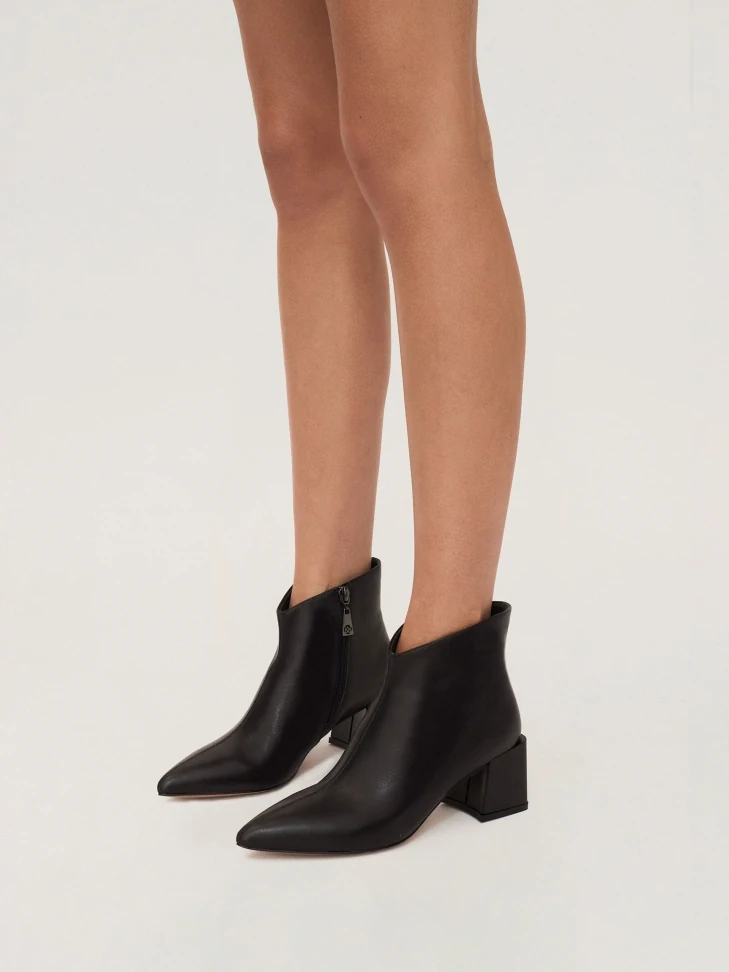 Kazar Black Leather Booties On A Trendy Protruding Heel