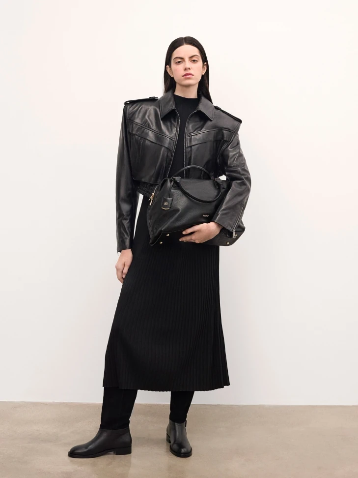 Kazar Black Leather Handbag With Key Ring And Detachable Strap