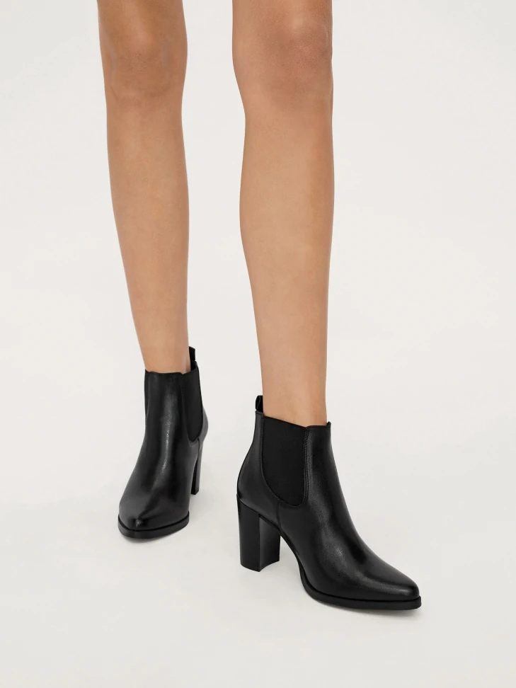 Kazar Black Minimalistic Booties With Elastic Rubbers In The Upper