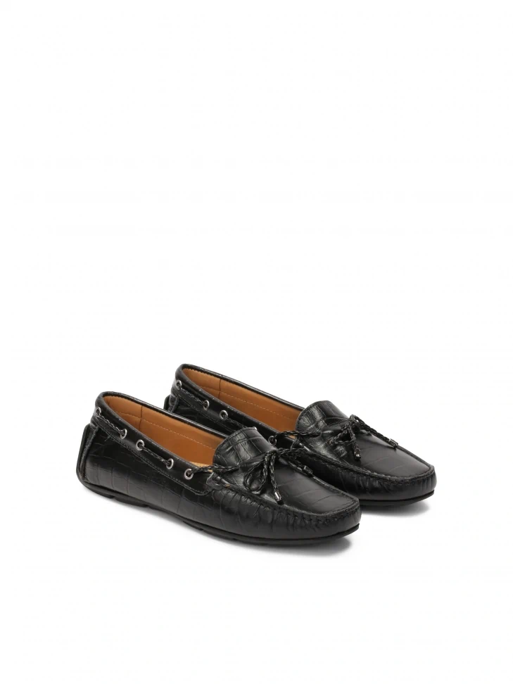Kazar Black Moccasins With A Thong Around The Upper