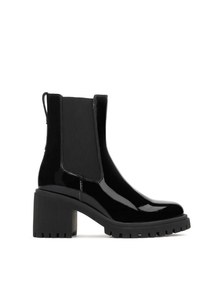 kazar Black patent leather boots with crease effect
