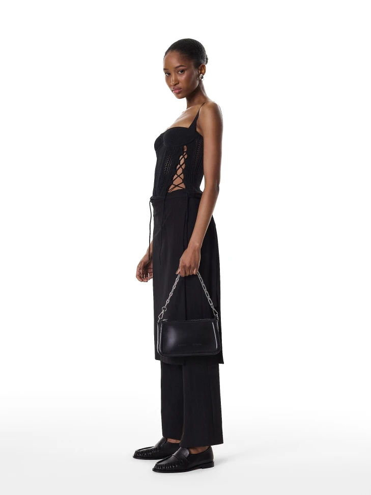 Kazar Black Shoes With A Striking Crease On The Front