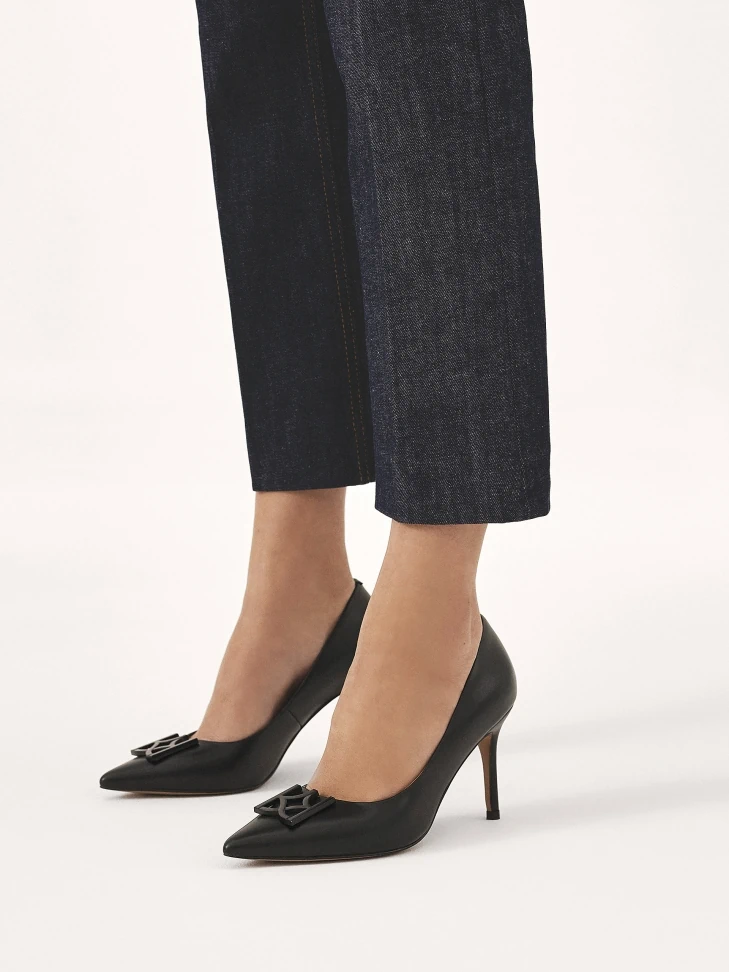 Kazar Black Stilettos With Fashionable Decoration On The Nose