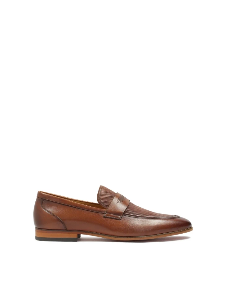 kazar Brown loafers decorated with leather embossing