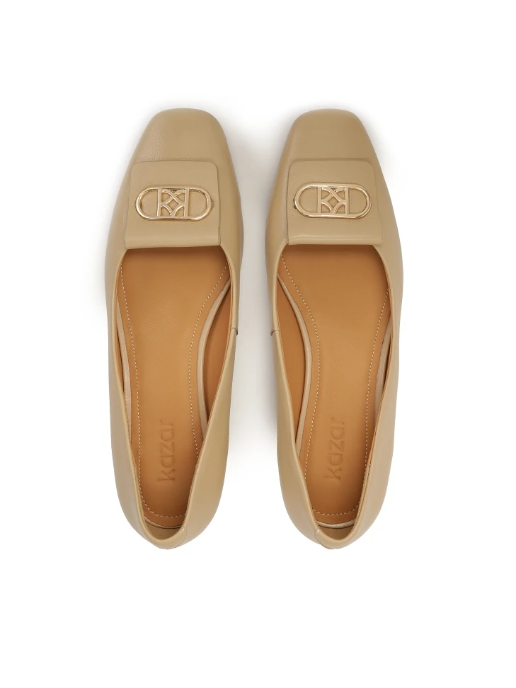 Kazar Classic Beige Pumps With Jewelry Embellishment