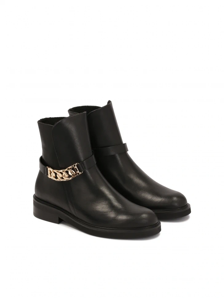 Kazar Classic Boots On A Flat Sole Decorated With A Chain