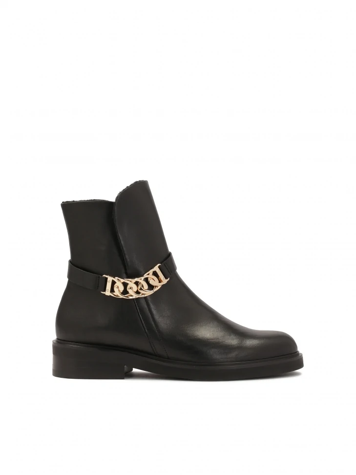 kazar Classic boots on a flat sole decorated with a chain