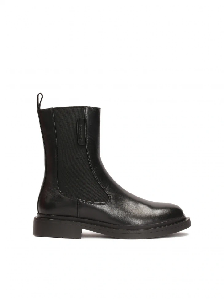 kazar Classic boots on flat sole with rubber panels